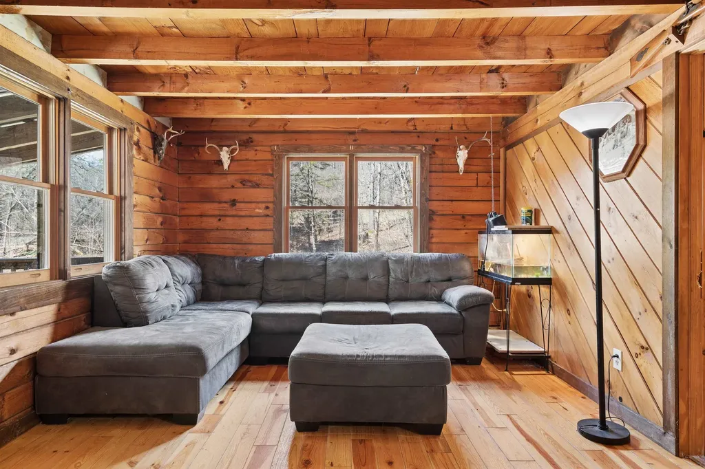 124 Clarksville Road Tunbridge VT 05077