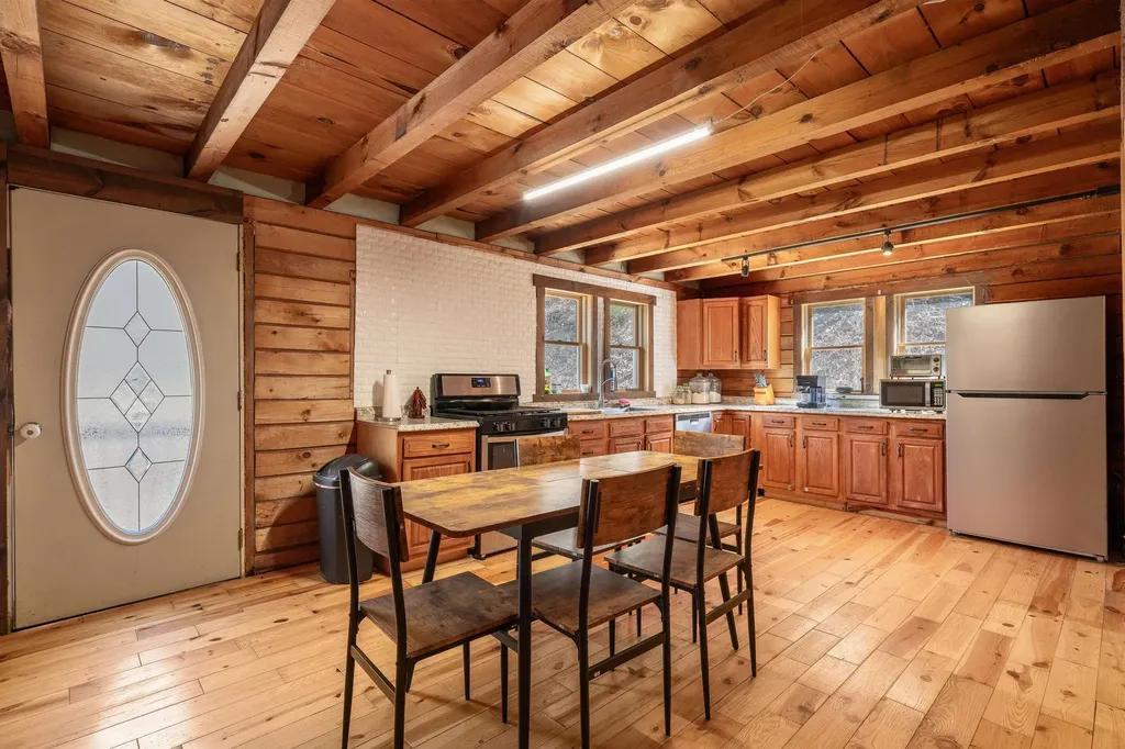 124 Clarksville Road Tunbridge VT 05077