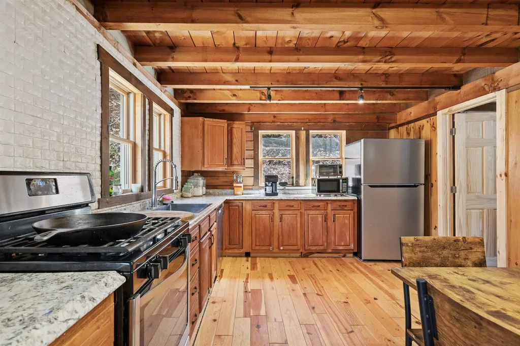 124 Clarksville Road Tunbridge VT 05077