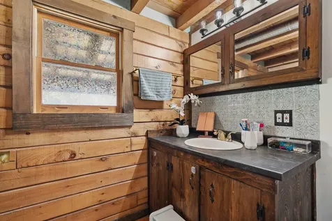 124 Clarksville Road Tunbridge VT 05077