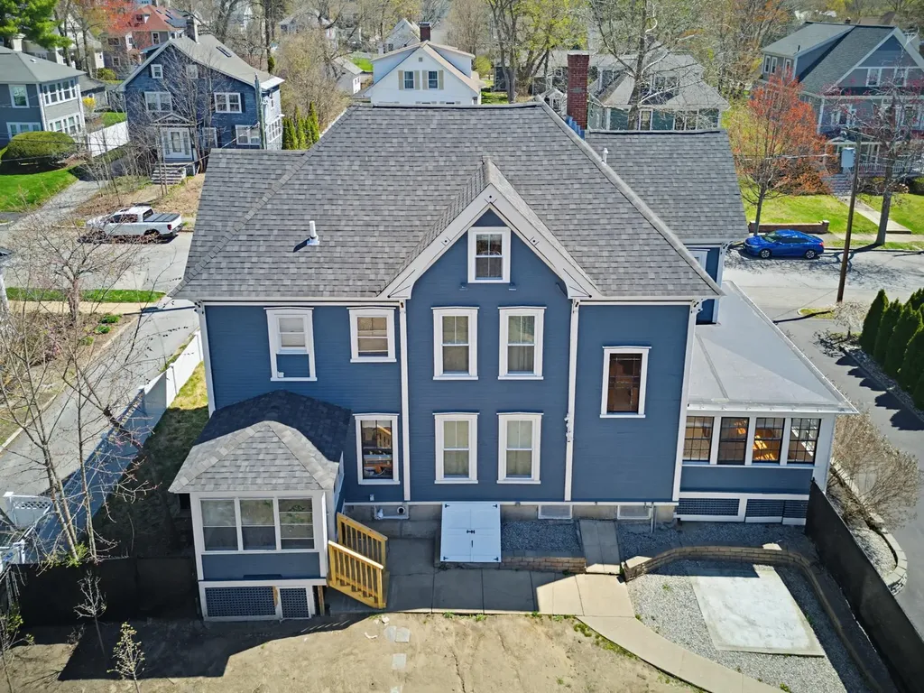 118 N Adams Street Manchester NH 03104