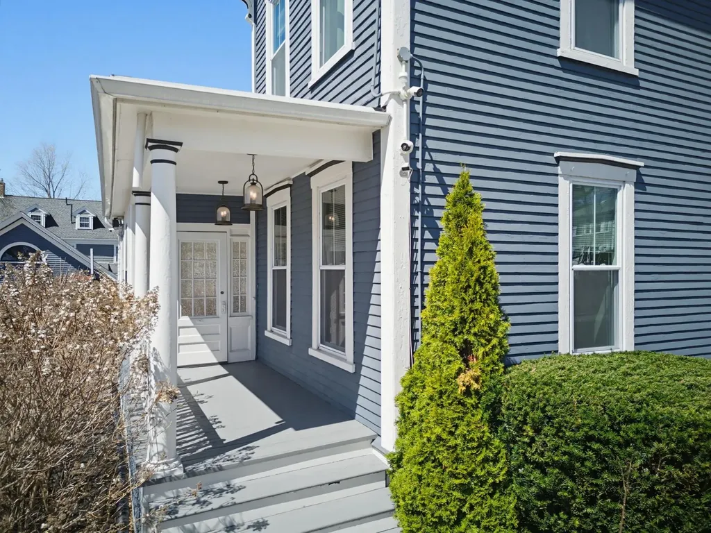 118 N Adams Street Manchester NH 03104