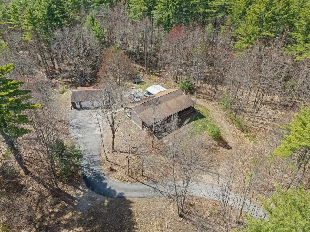 41 Friar Tuck Way Wolfeboro NH 03894