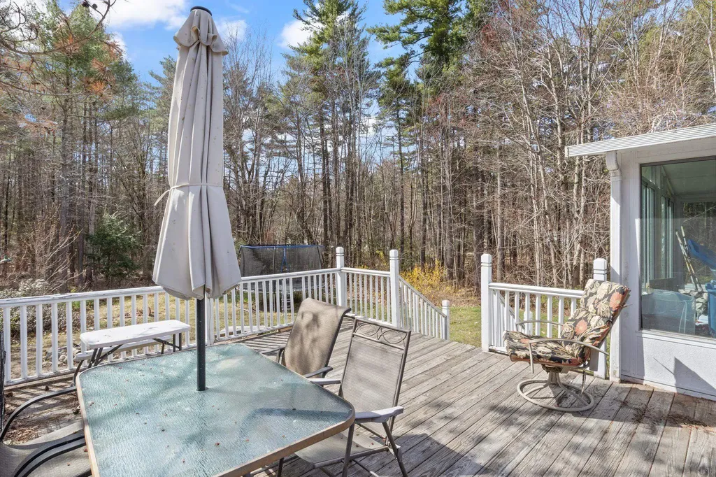 41 Friar Tuck Way Wolfeboro NH 03894