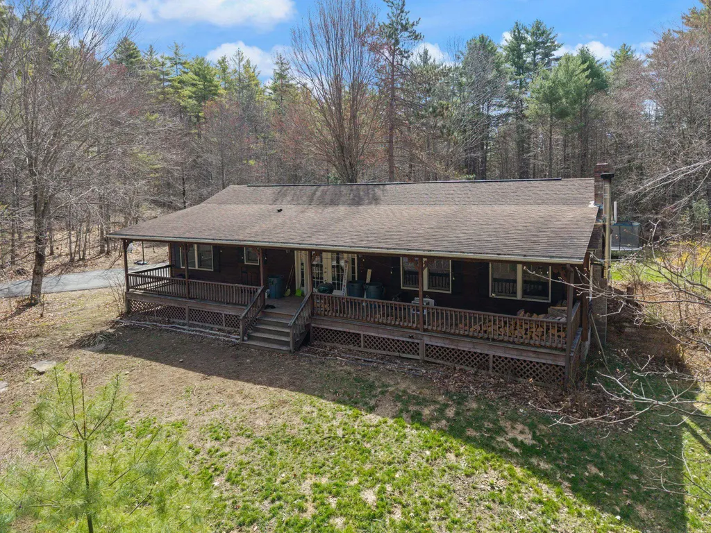41 Friar Tuck Way Wolfeboro NH 03894