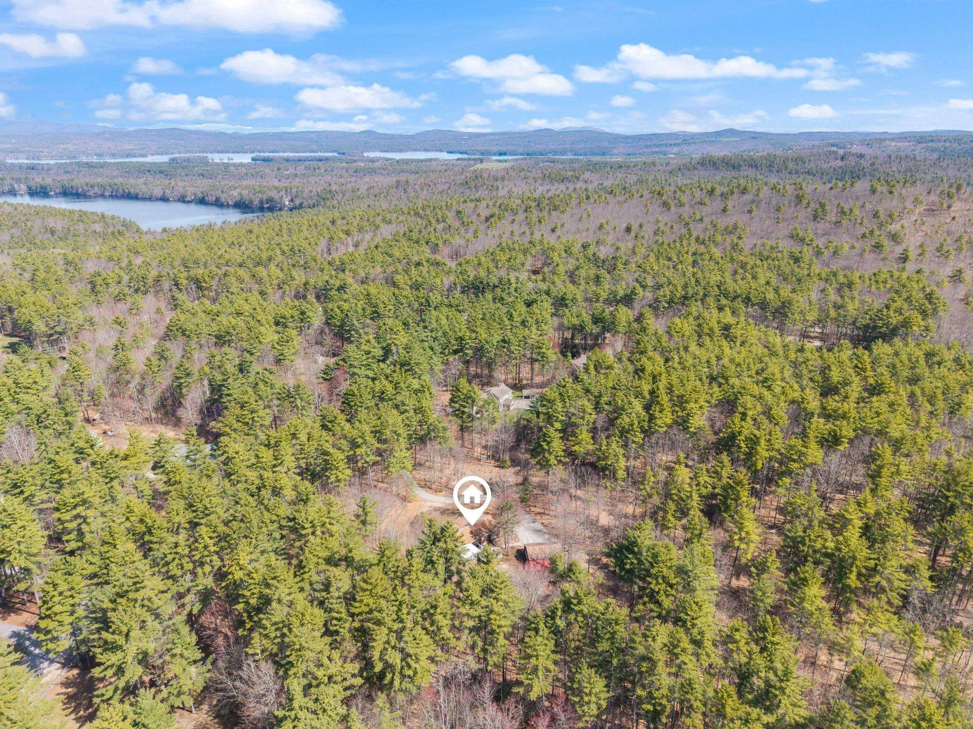 41 Friar Tuck Way Wolfeboro NH 03894