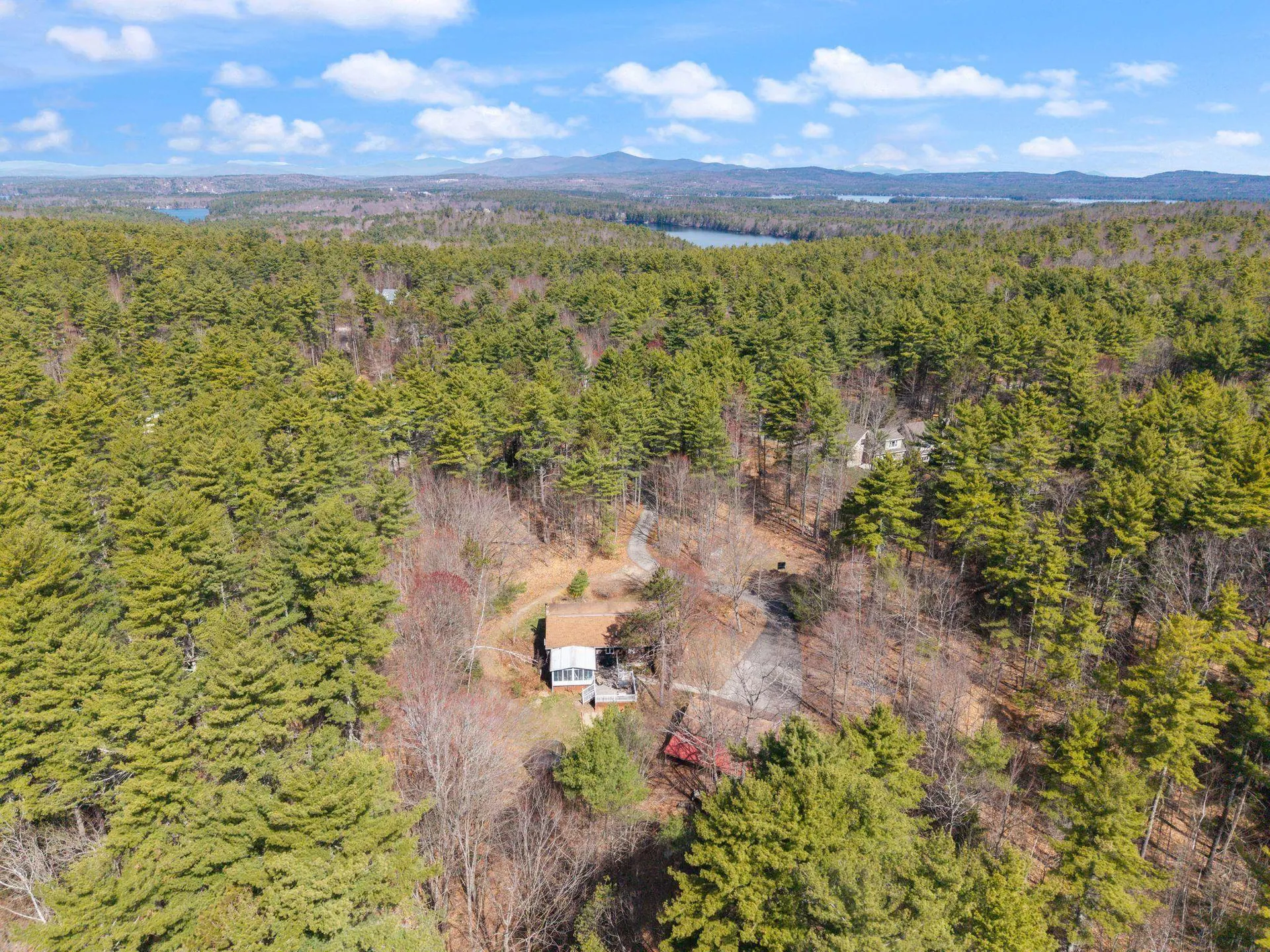 41 Friar Tuck Way Wolfeboro NH 03894