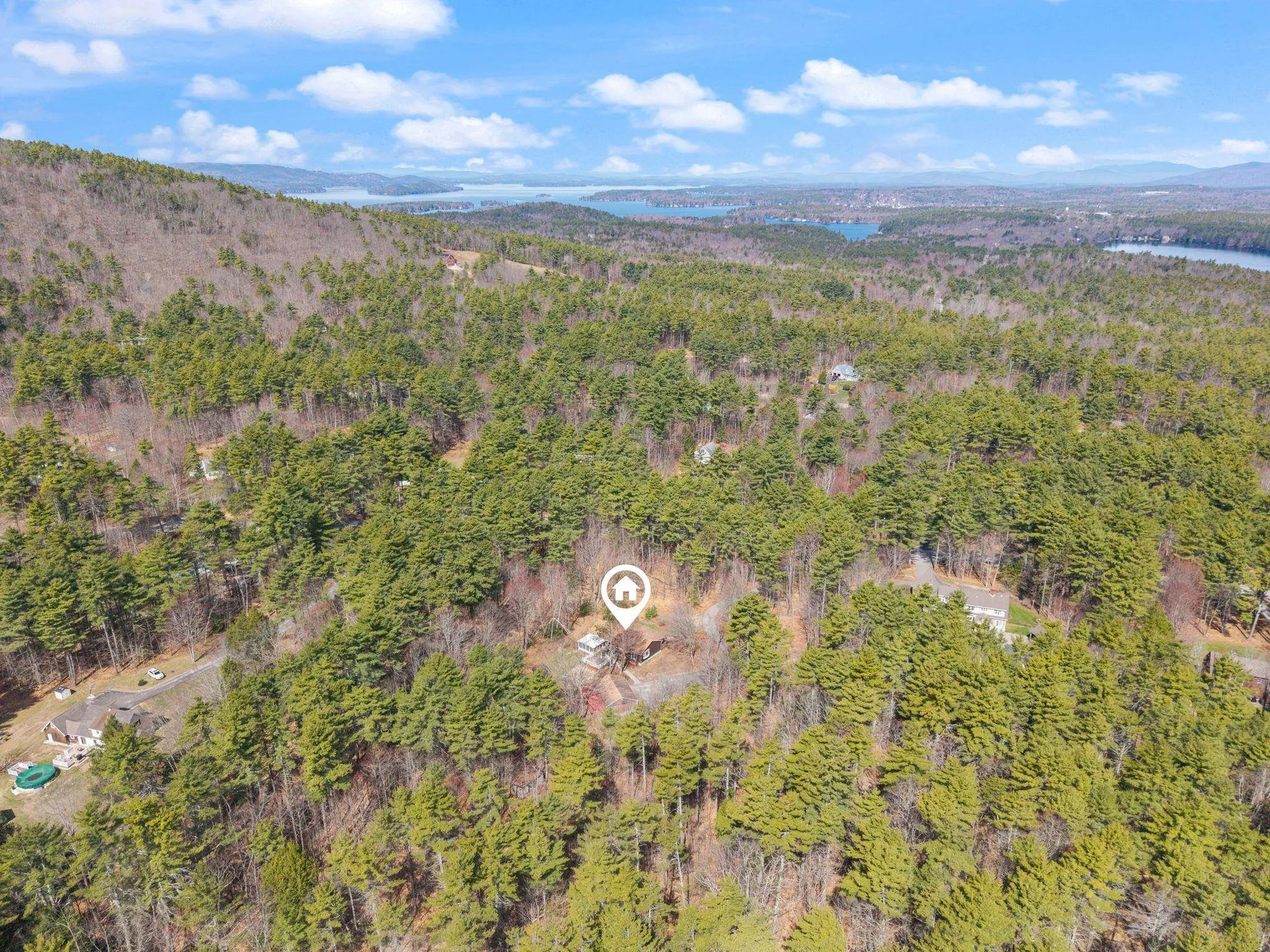 41 Friar Tuck Way Wolfeboro NH 03894