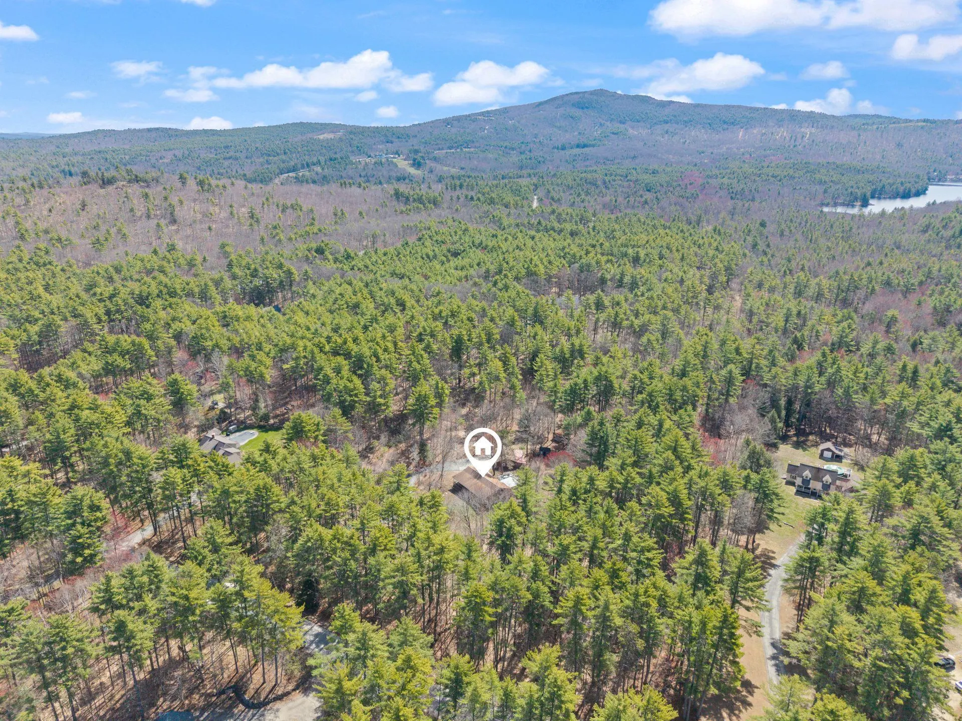 41 Friar Tuck Way Wolfeboro NH 03894