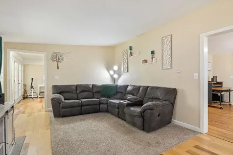 41 Friar Tuck Way Wolfeboro NH 03894