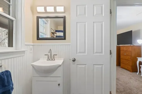 41 Friar Tuck Way Wolfeboro NH 03894