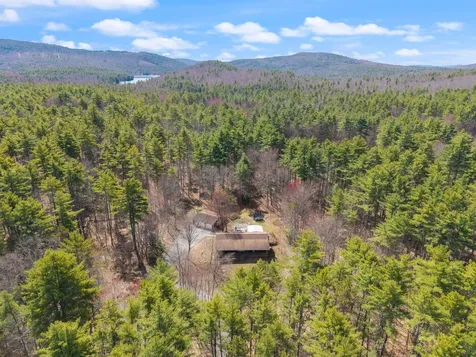 41 Friar Tuck Way Wolfeboro NH 03894