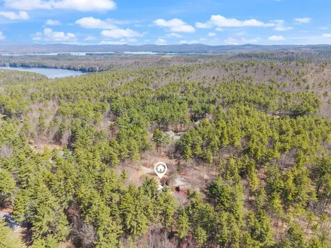 41 Friar Tuck Way Wolfeboro NH 03894