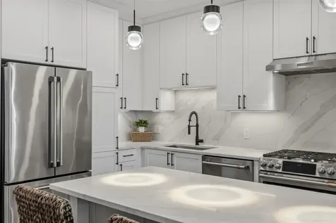 18 Artisan Drive Salem NH 03079