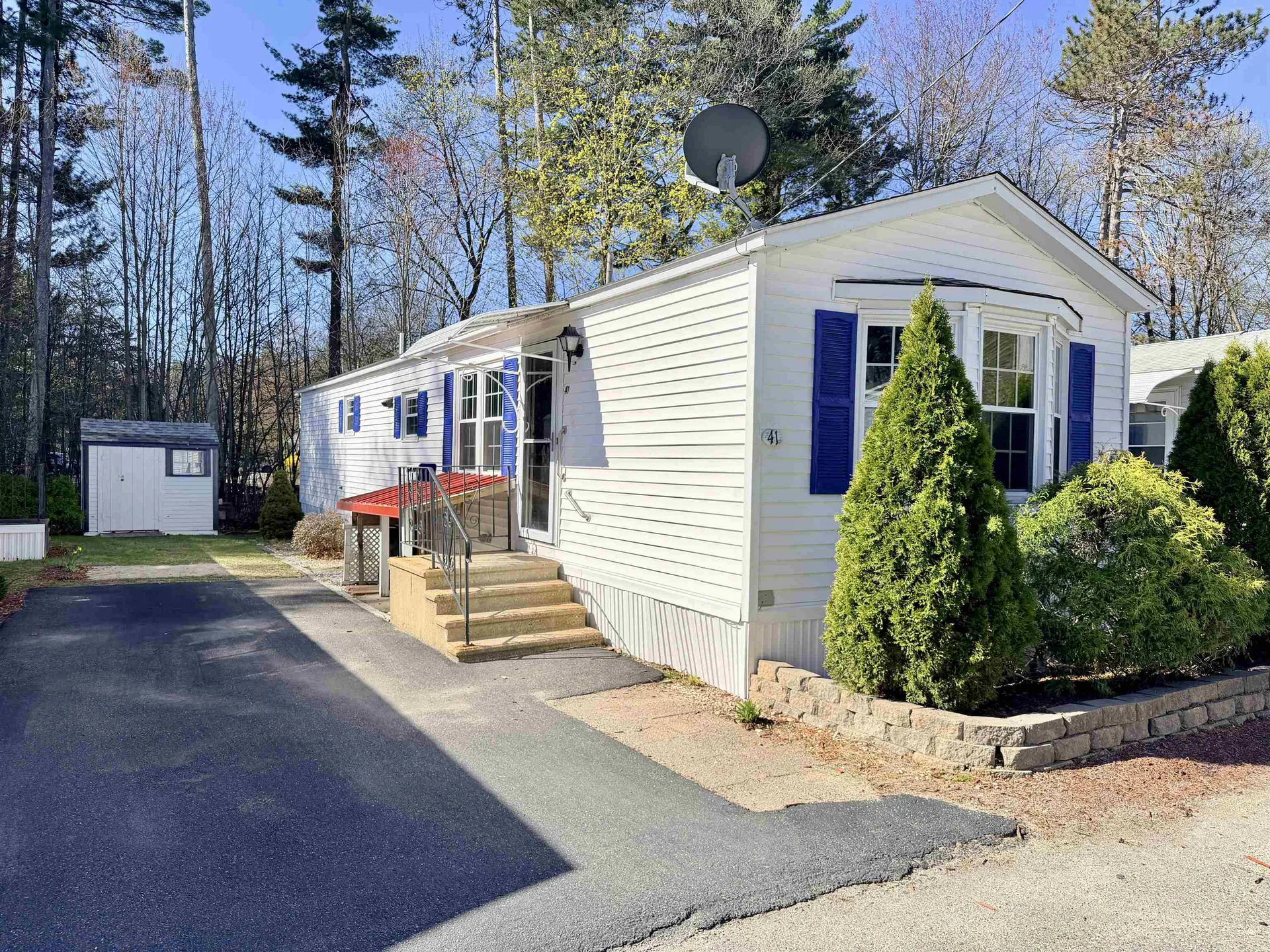 41 Thistle Way Manchester NH 03109