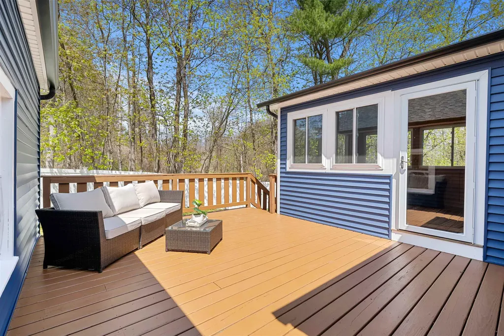 152 Dracut Road Hudson NH 03051