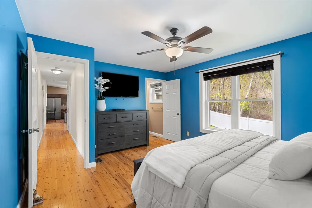 152 Dracut Road Hudson NH 03051