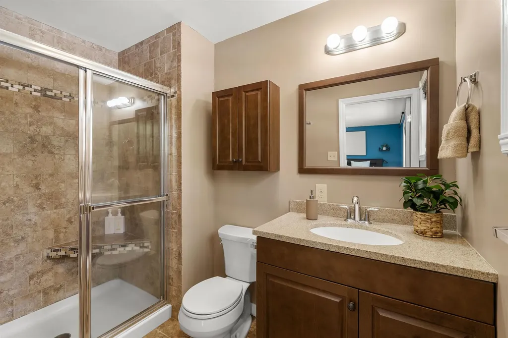 152 Dracut Road Hudson NH 03051