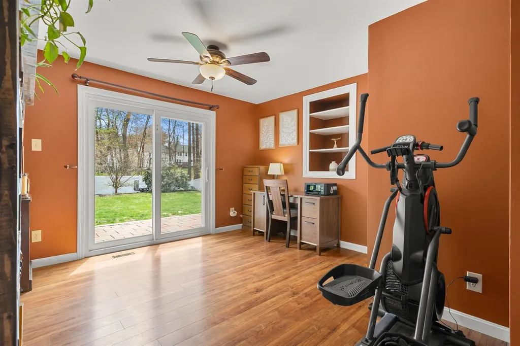 152 Dracut Road Hudson NH 03051