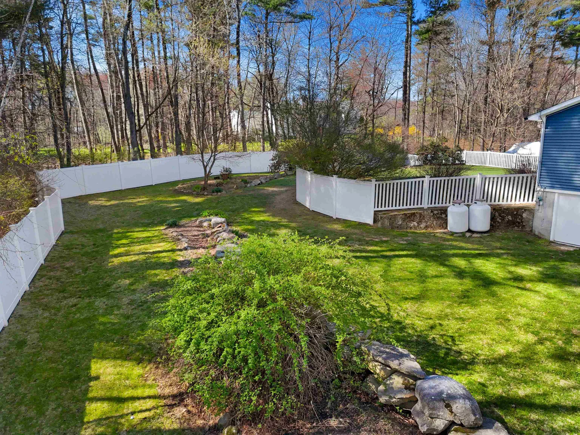 152 Dracut Road Hudson NH 03051