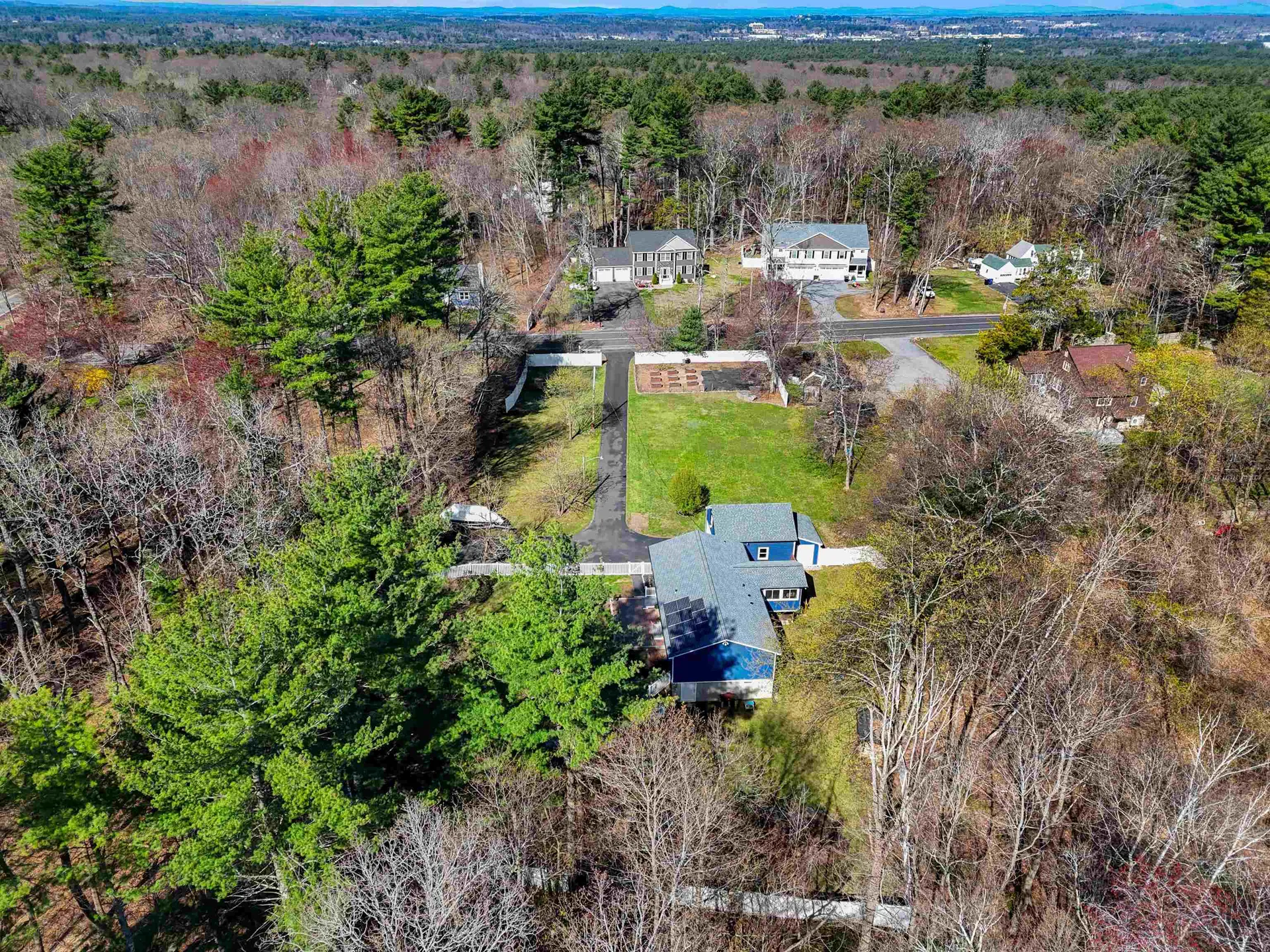 152 Dracut Road Hudson NH 03051
