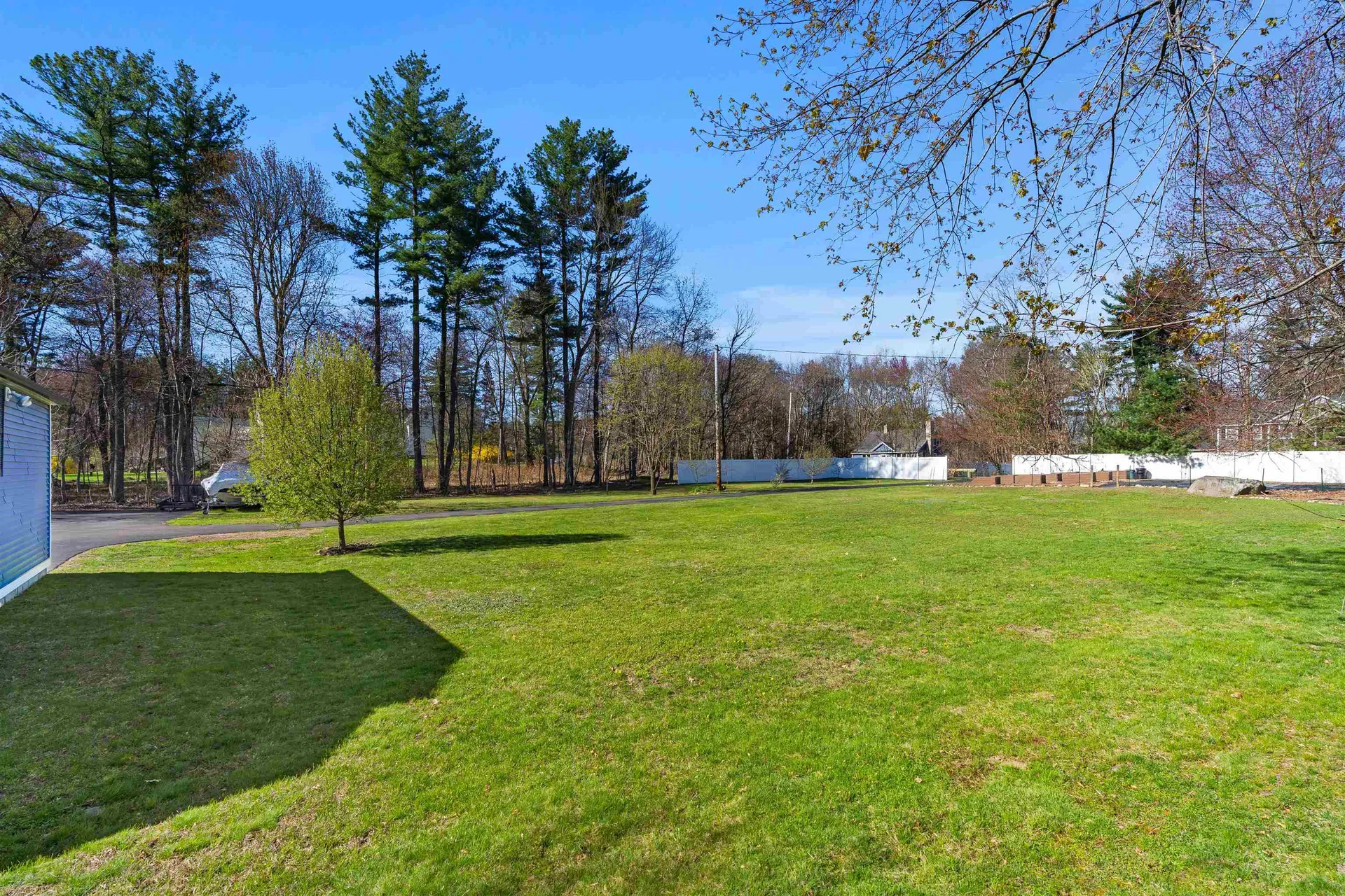 152 Dracut Road Hudson NH 03051