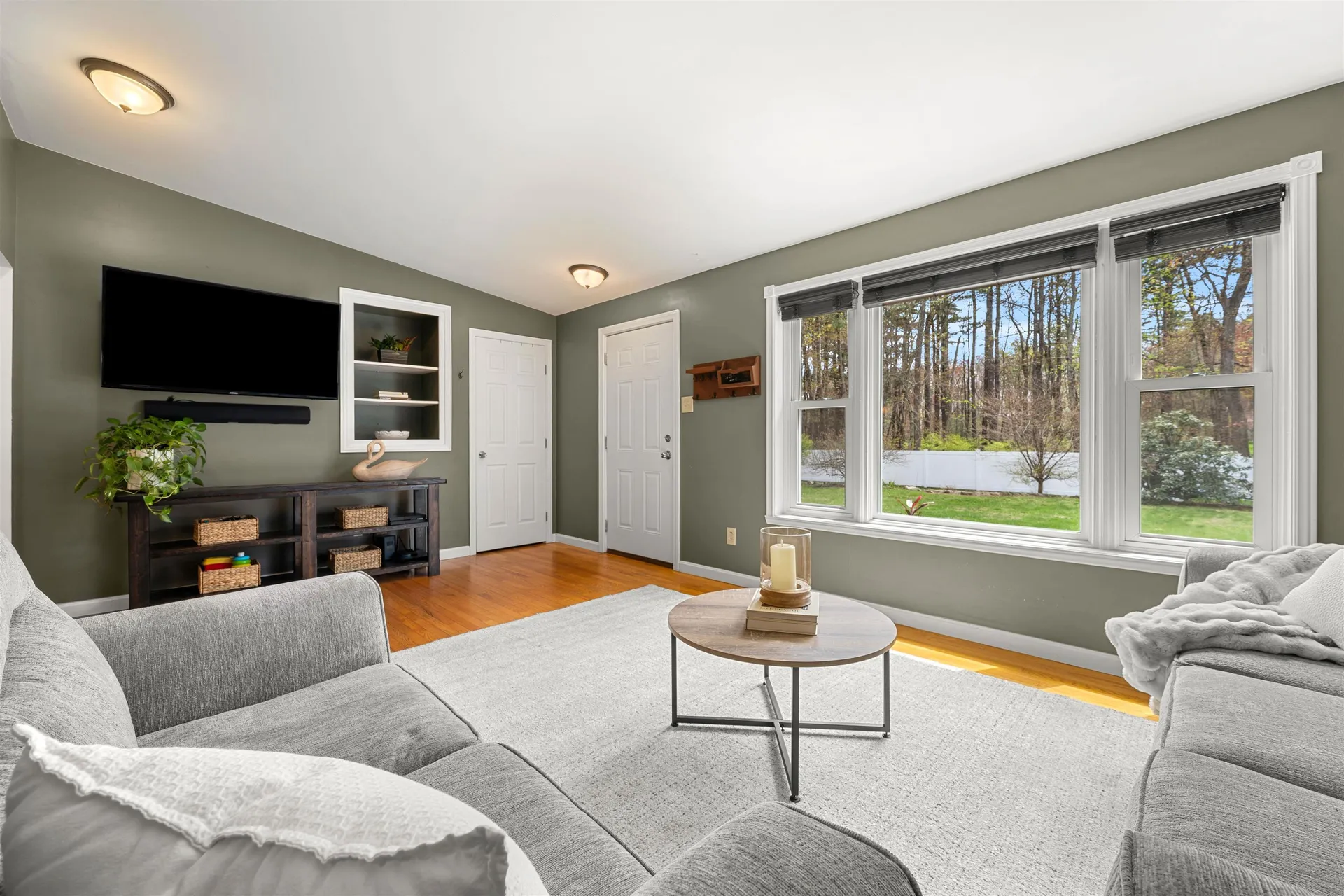 152 Dracut Road Hudson NH 03051