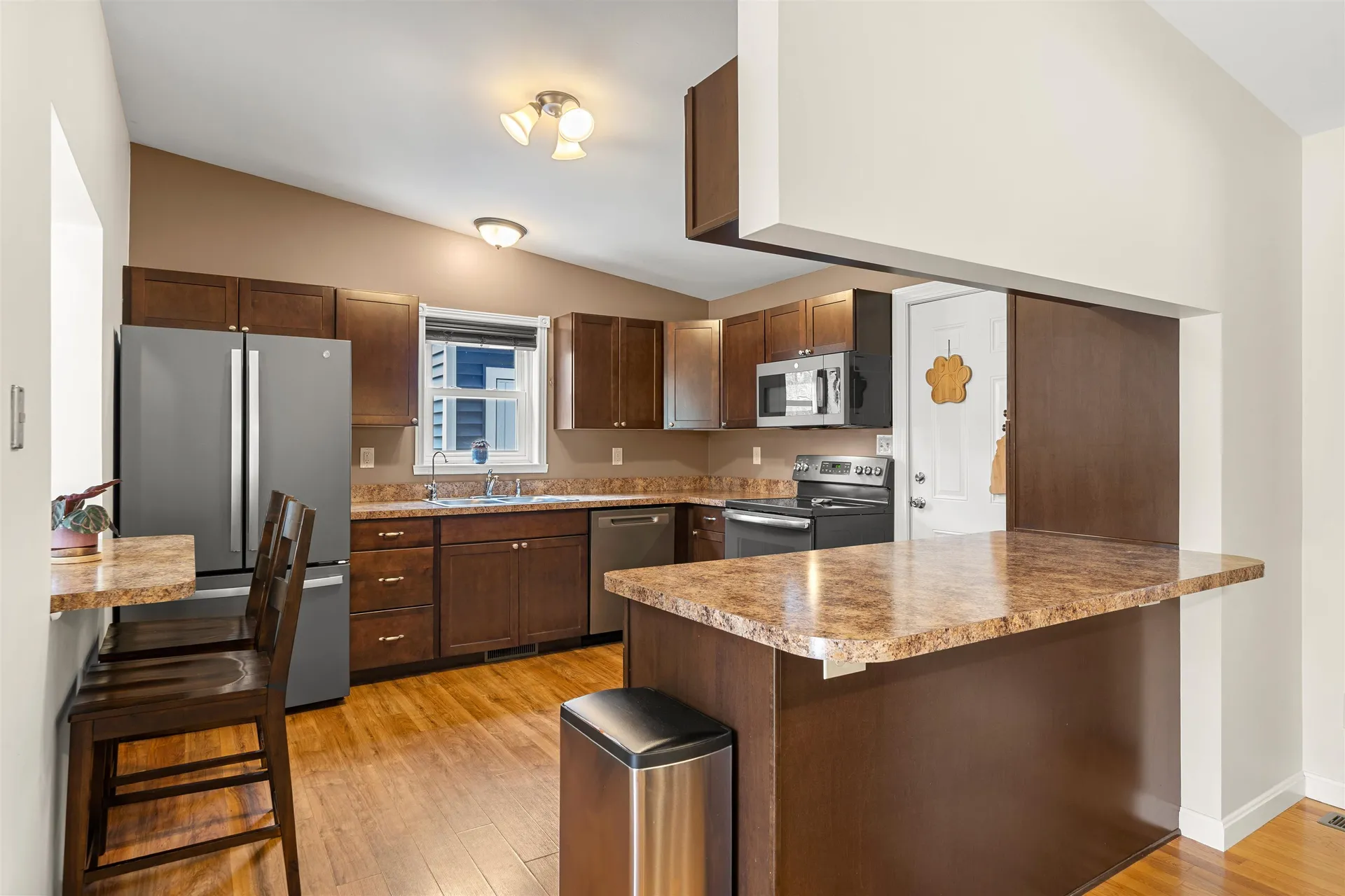 152 Dracut Road Hudson NH 03051