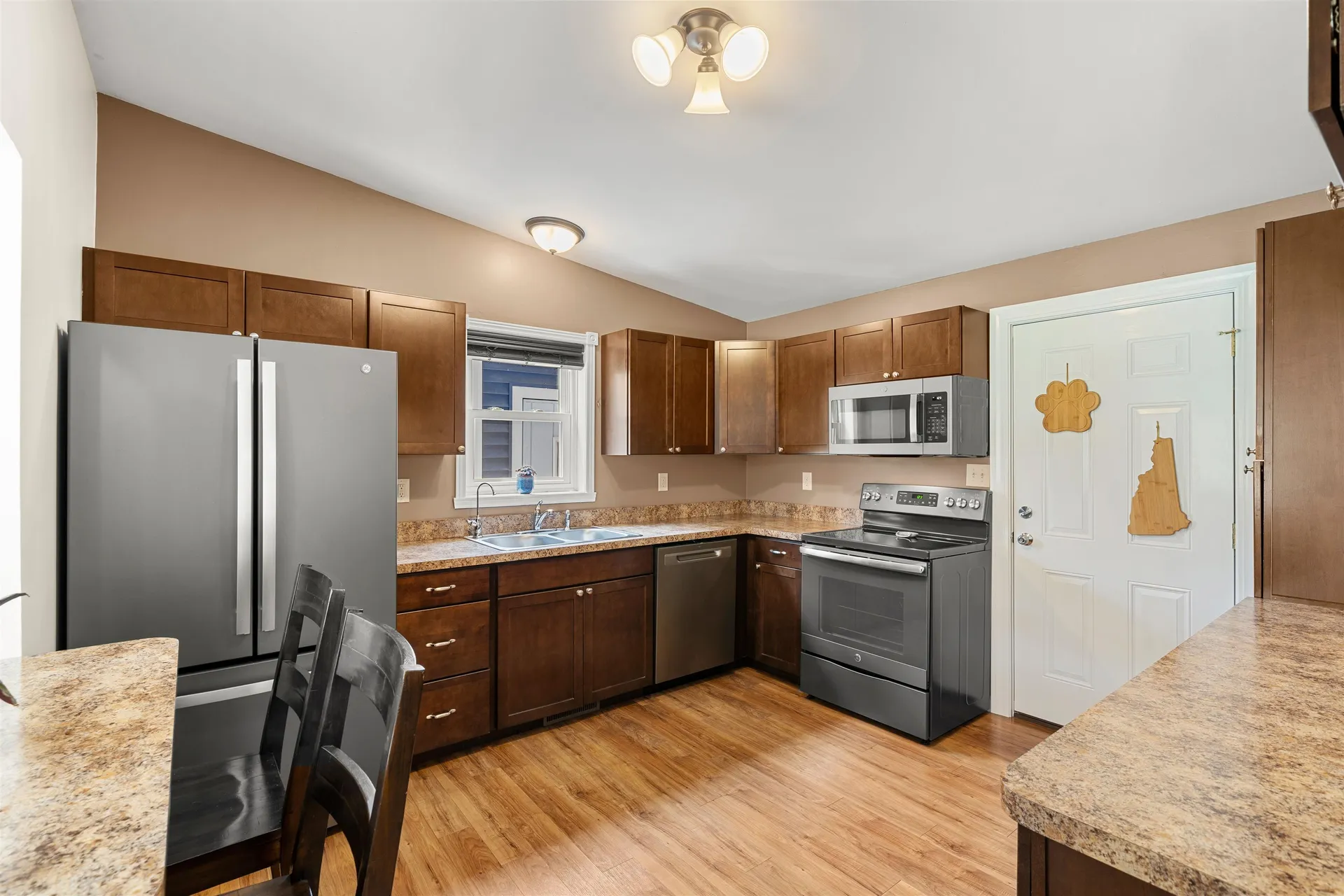 152 Dracut Road Hudson NH 03051