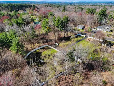 152 Dracut Road Hudson NH 03051