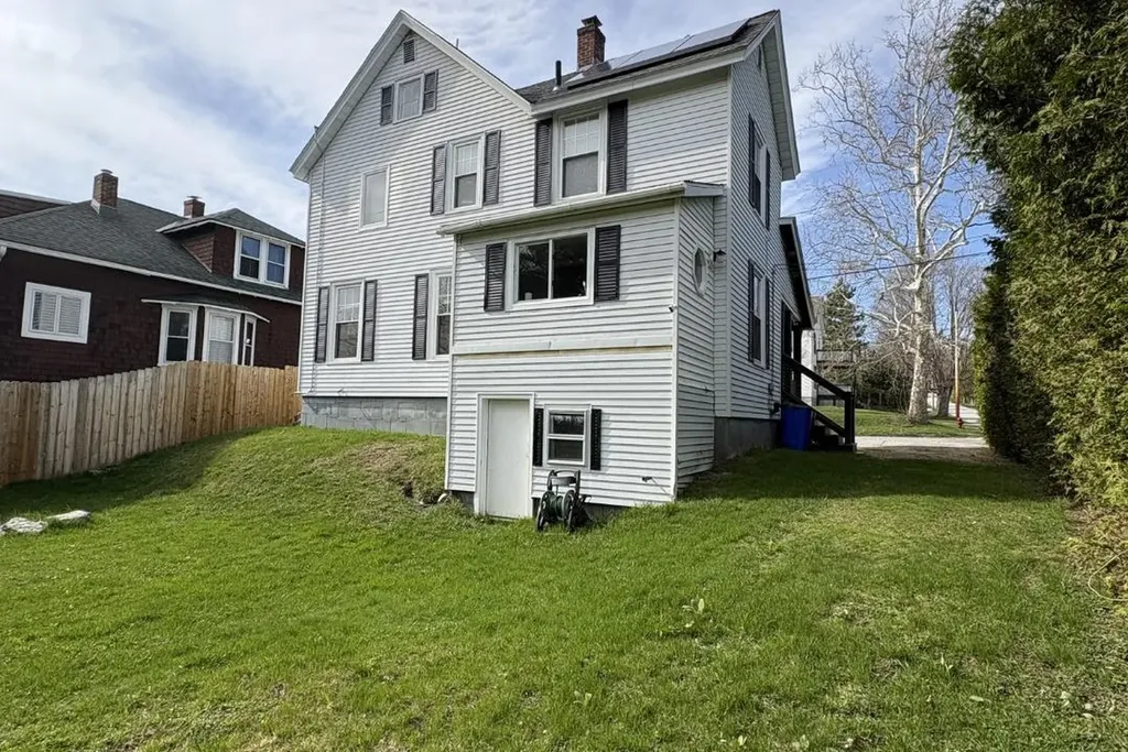 122 Oak Street Rutland City VT 05701