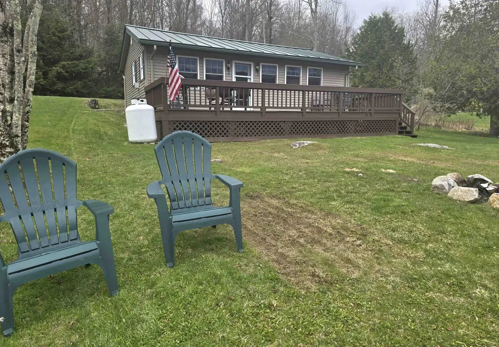 16 West Shore Drive Tinmouth VT 05773