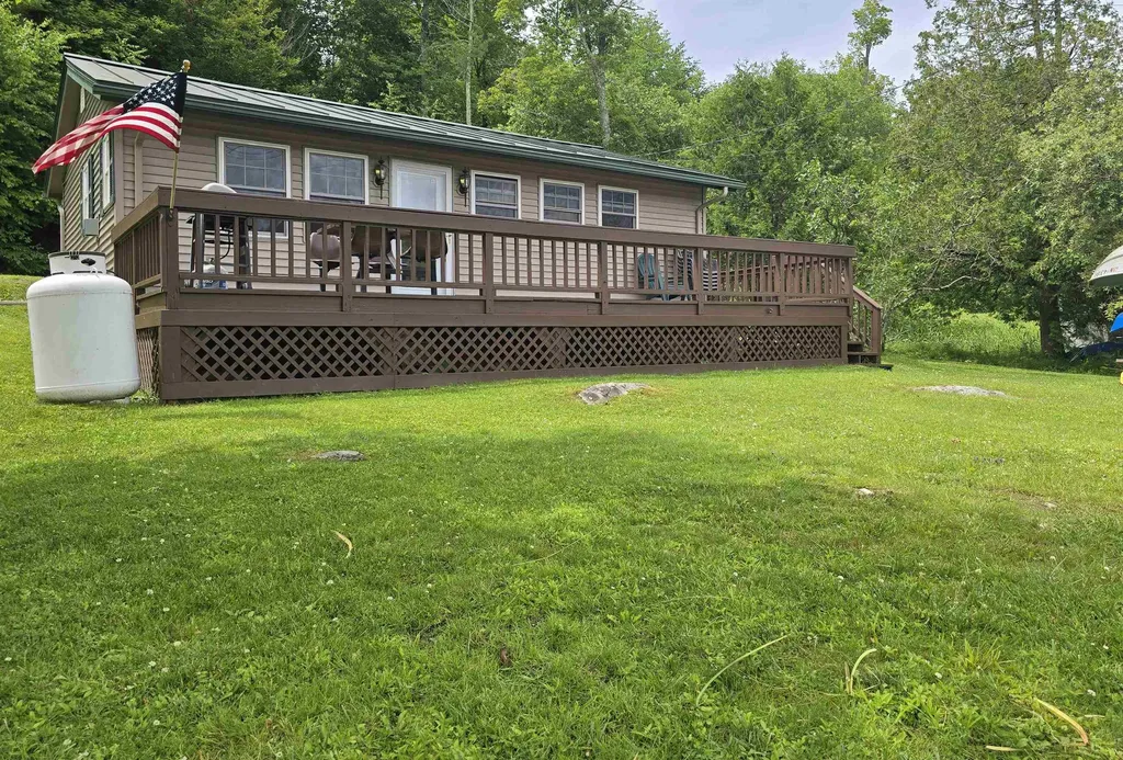 16 West Shore Drive Tinmouth VT 05773