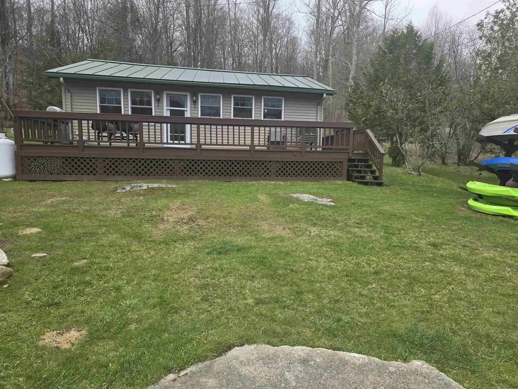 16 West Shore Drive Tinmouth VT 05773