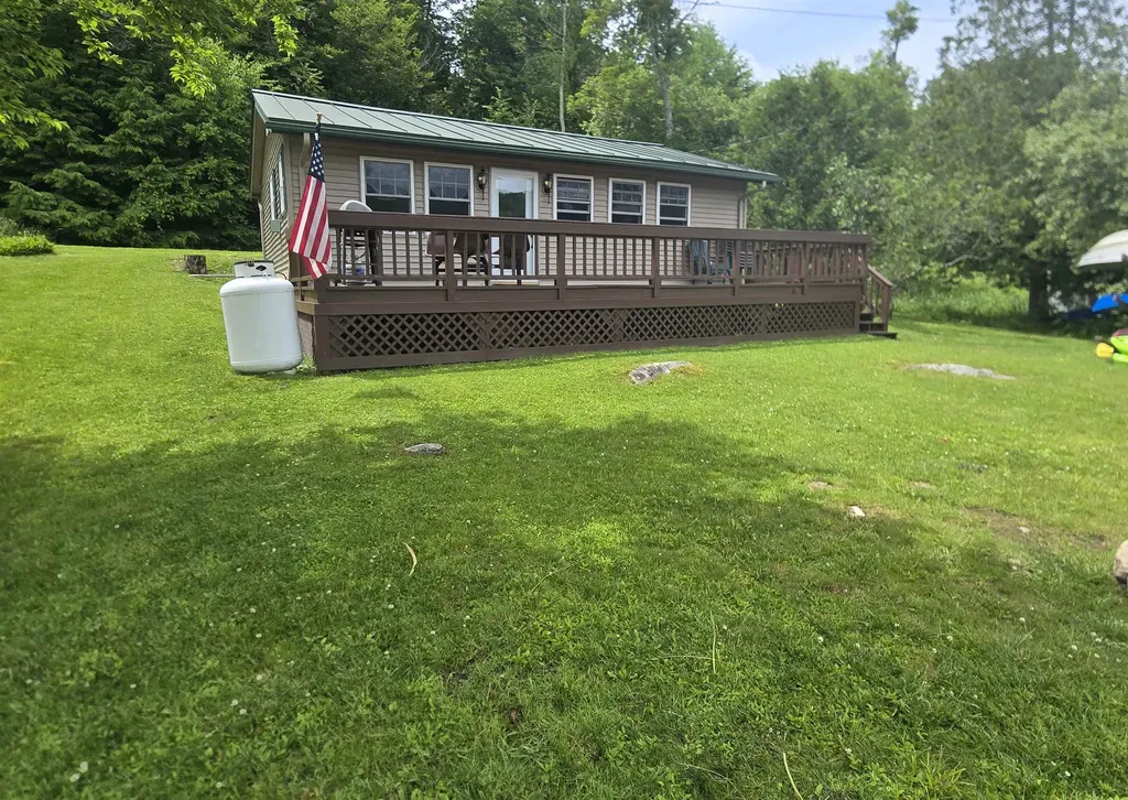 16 West Shore Drive Tinmouth VT 05773