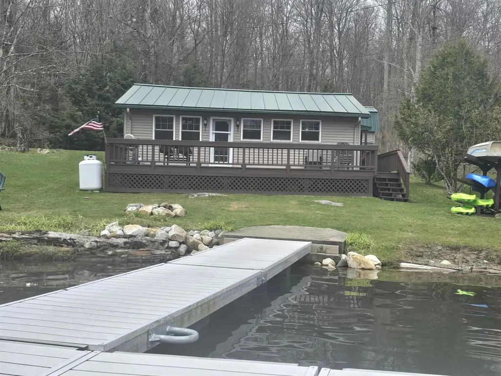16 West Shore Drive Tinmouth VT 05773