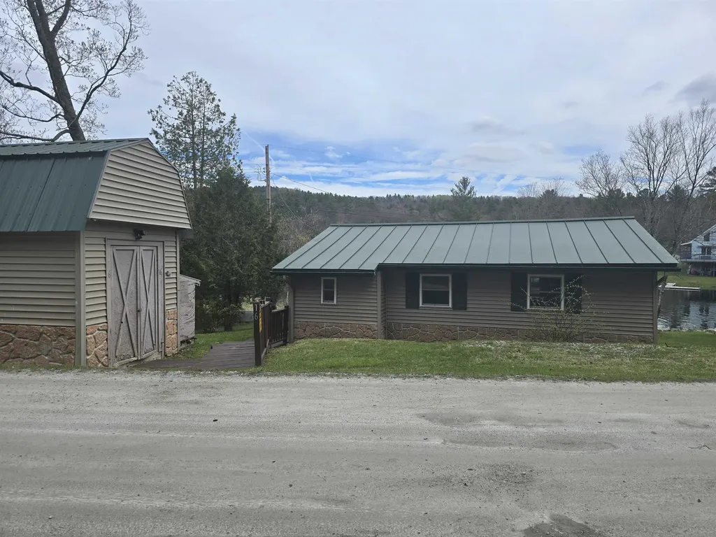 16 West Shore Drive Tinmouth VT 05773