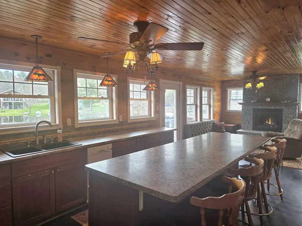 16 West Shore Drive Tinmouth VT 05773
