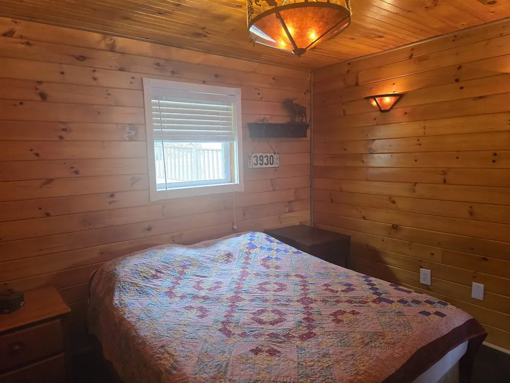 16 West Shore Drive Tinmouth VT 05773