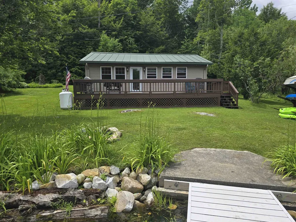 16 West Shore Drive Tinmouth VT 05773