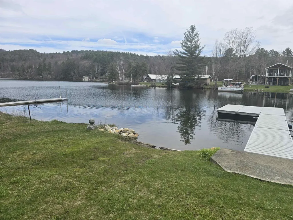 16 West Shore Drive Tinmouth VT 05773