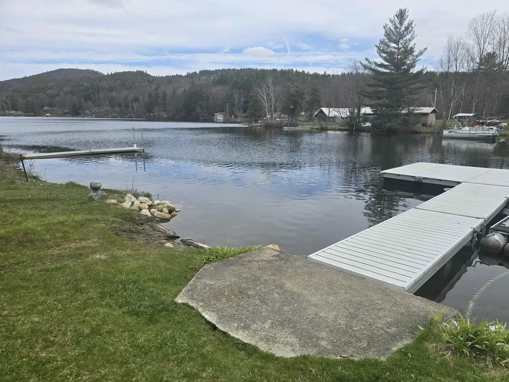 16 West Shore Drive Tinmouth VT 05773