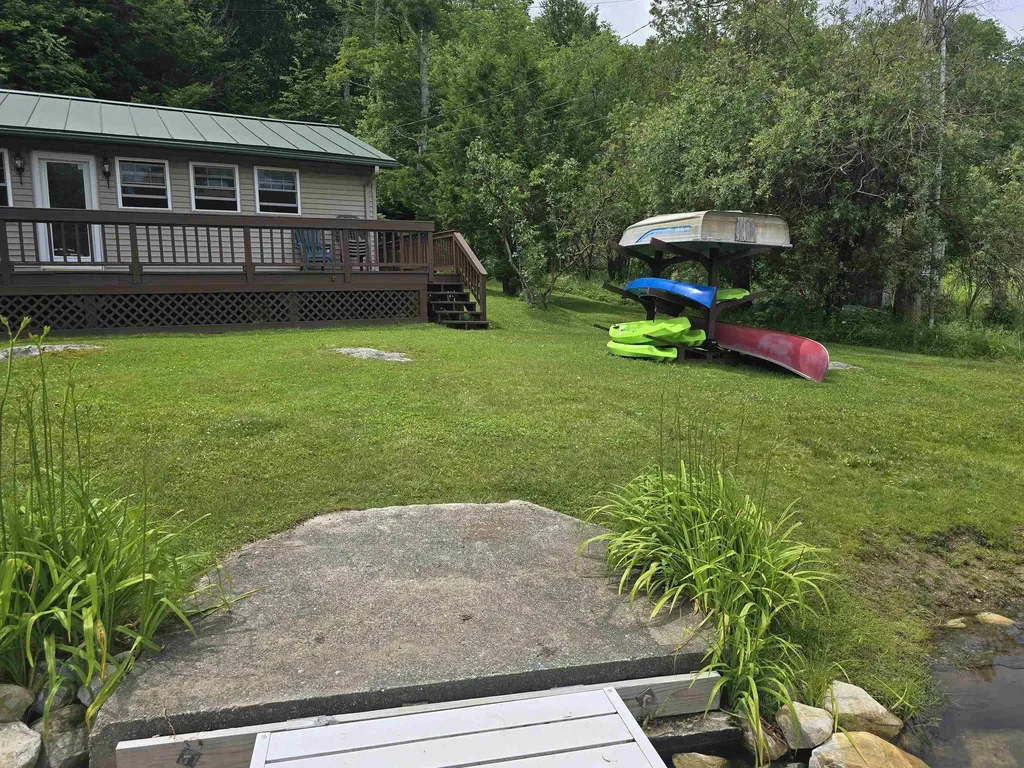 16 West Shore Drive Tinmouth VT 05773