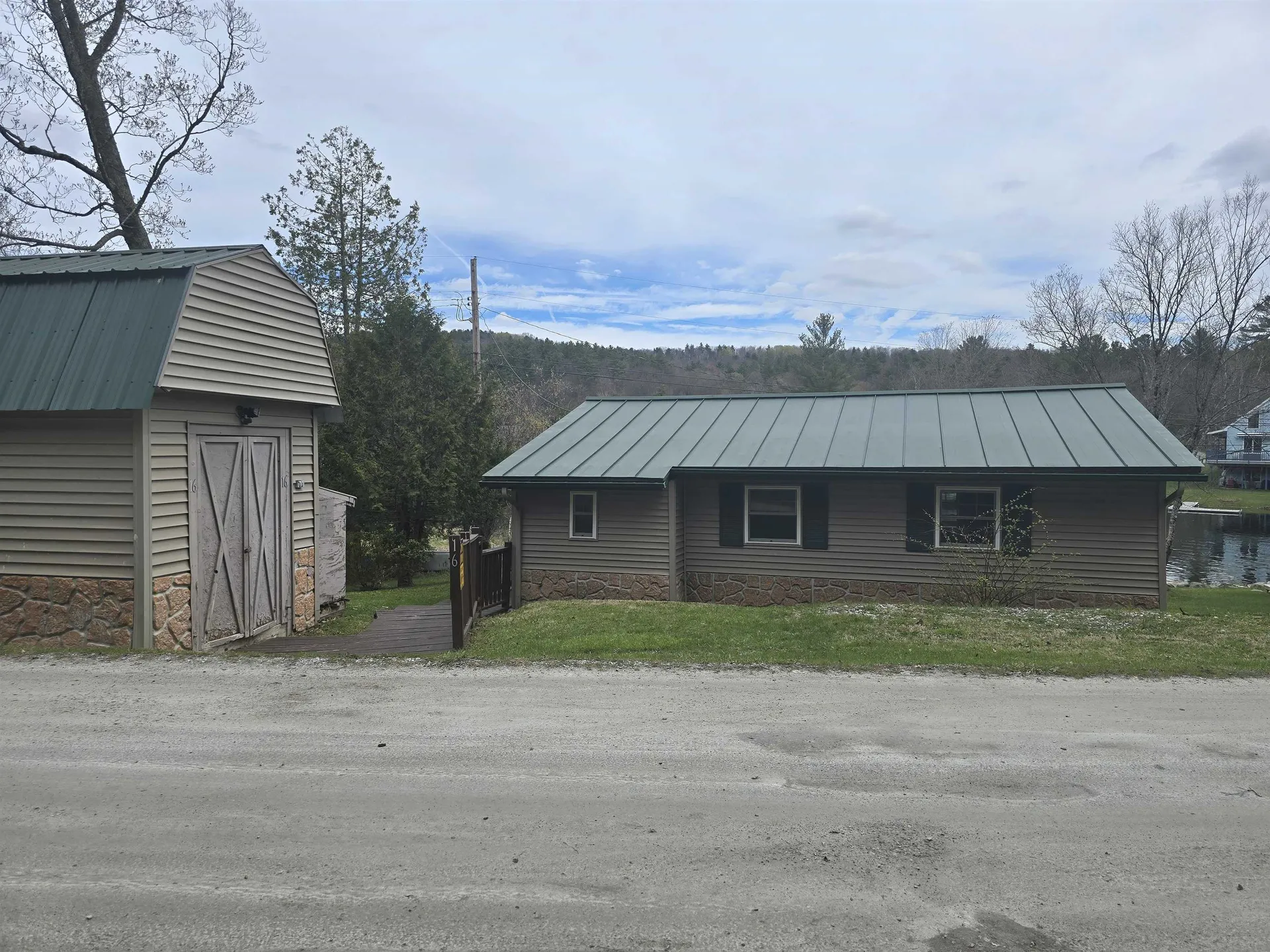 16 West Shore Drive Tinmouth VT 05773