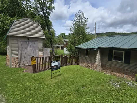 16 West Shore Drive Tinmouth VT 05773