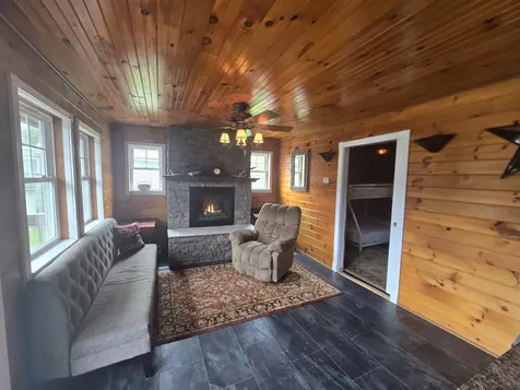 16 West Shore Drive Tinmouth VT 05773