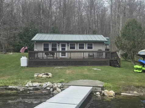 16 West Shore Drive Tinmouth VT 05773