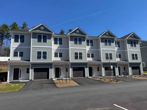 4A Dearborn Circle Goffstown NH 03045
