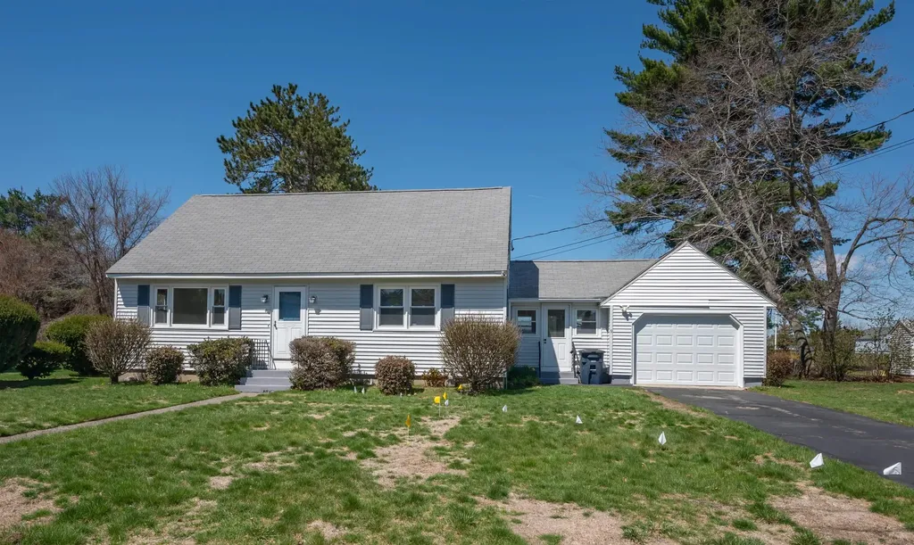 9 Juniper Lane Nashua NH 03063