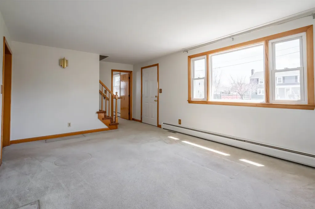 9 Juniper Lane Nashua NH 03063